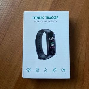 NWT fitness tracker Reebok x dsw